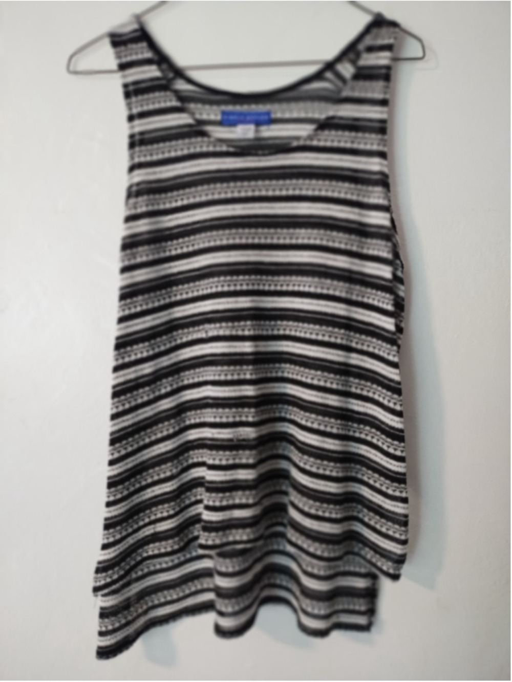 Simply Styled Tank Black And White, Large
